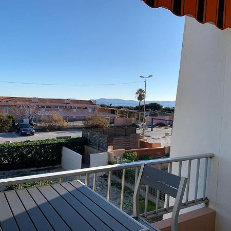 T2 Hyeres La Bergerie vue mer 50 M de la plage Buitenkant foto